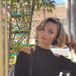 Meet your Posher, Albana